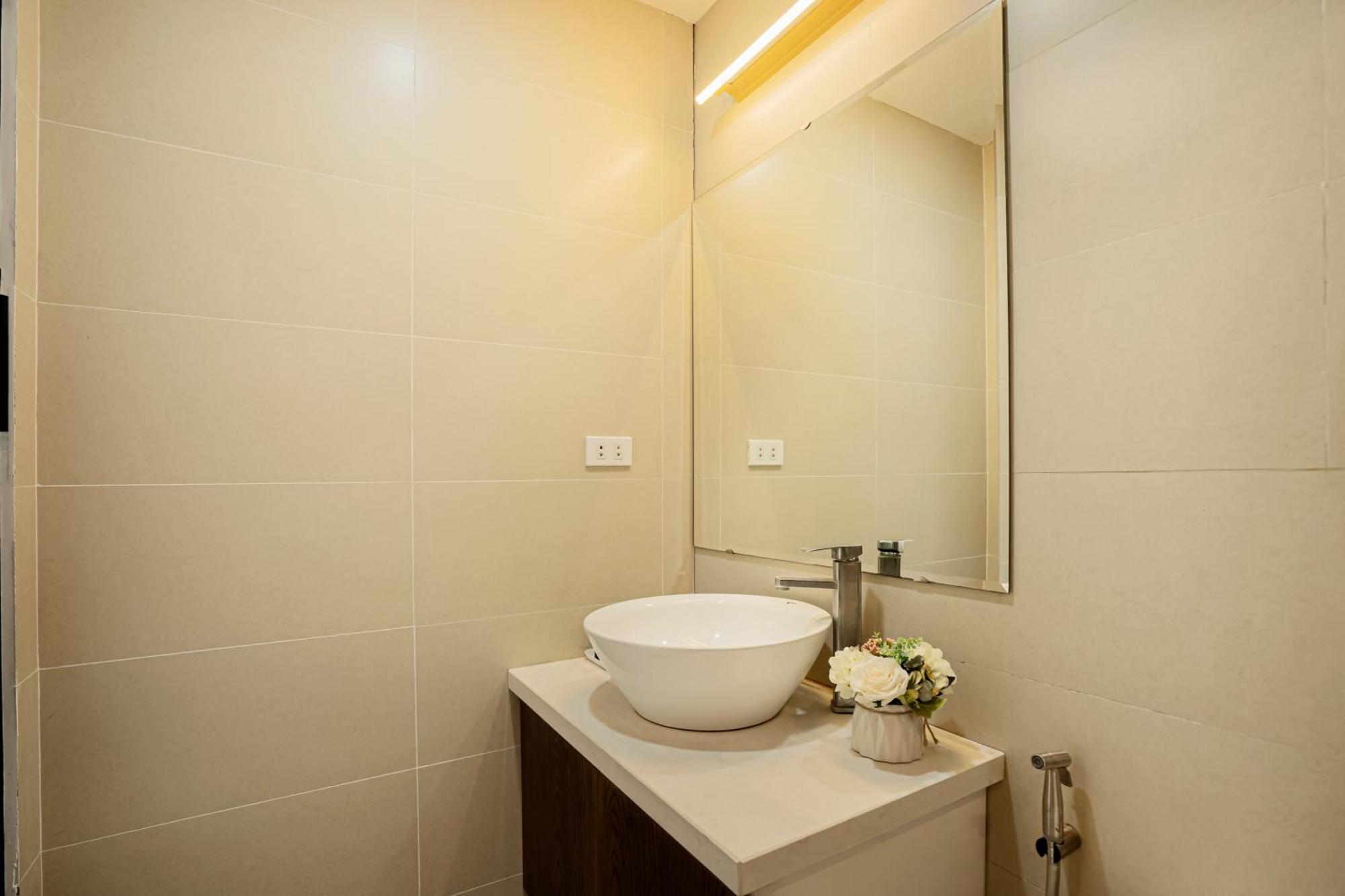 22Housing Hotel & Residence 60 Linh Lang Ханой Экстерьер фото