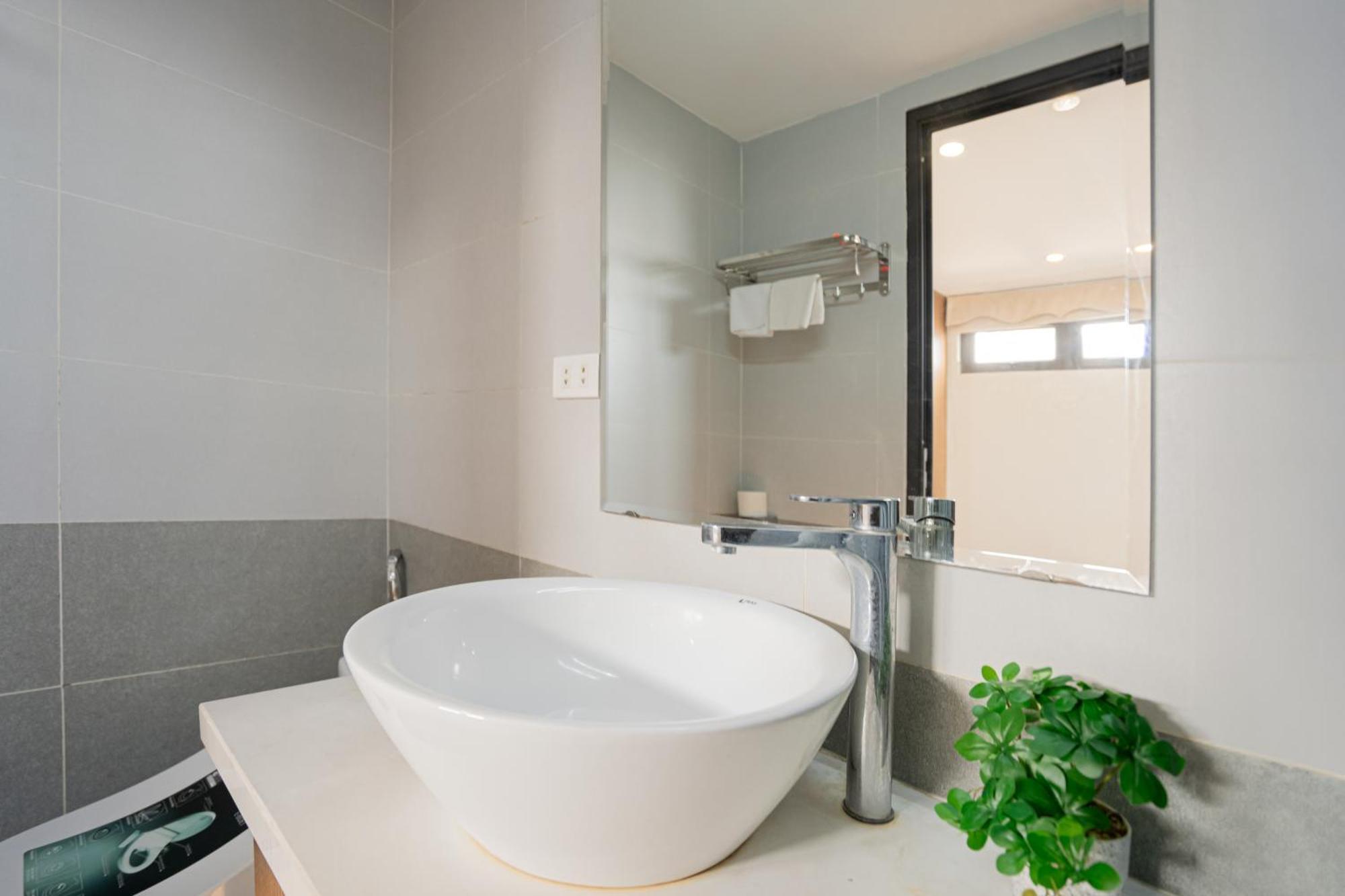 22Housing Hotel & Residence 60 Linh Lang Ханой Экстерьер фото